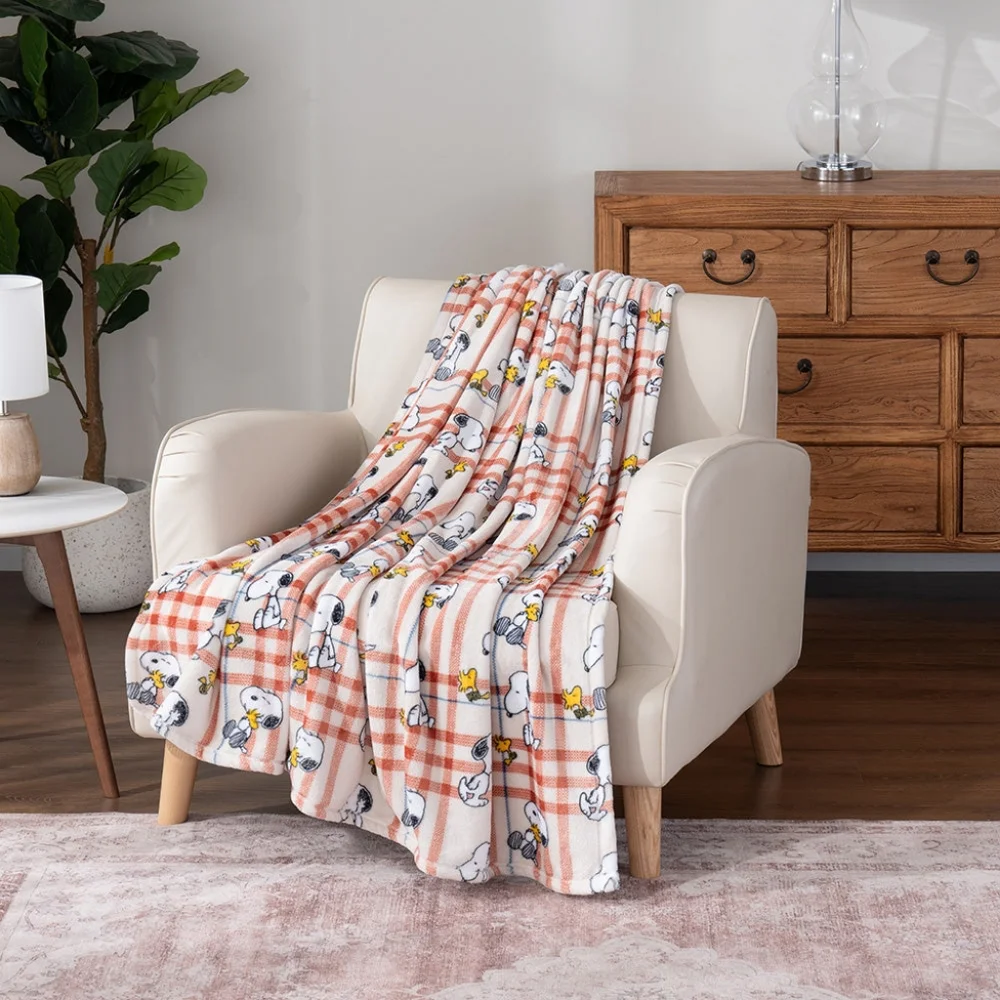 NWT PEANUTS Berkshire Velvetloft Peanuts Snoopy Woodstock Holiday Plaid Blanket